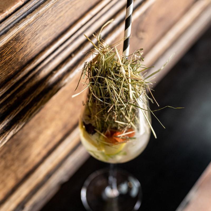 Zeigt den Cocktail Sommerbowle