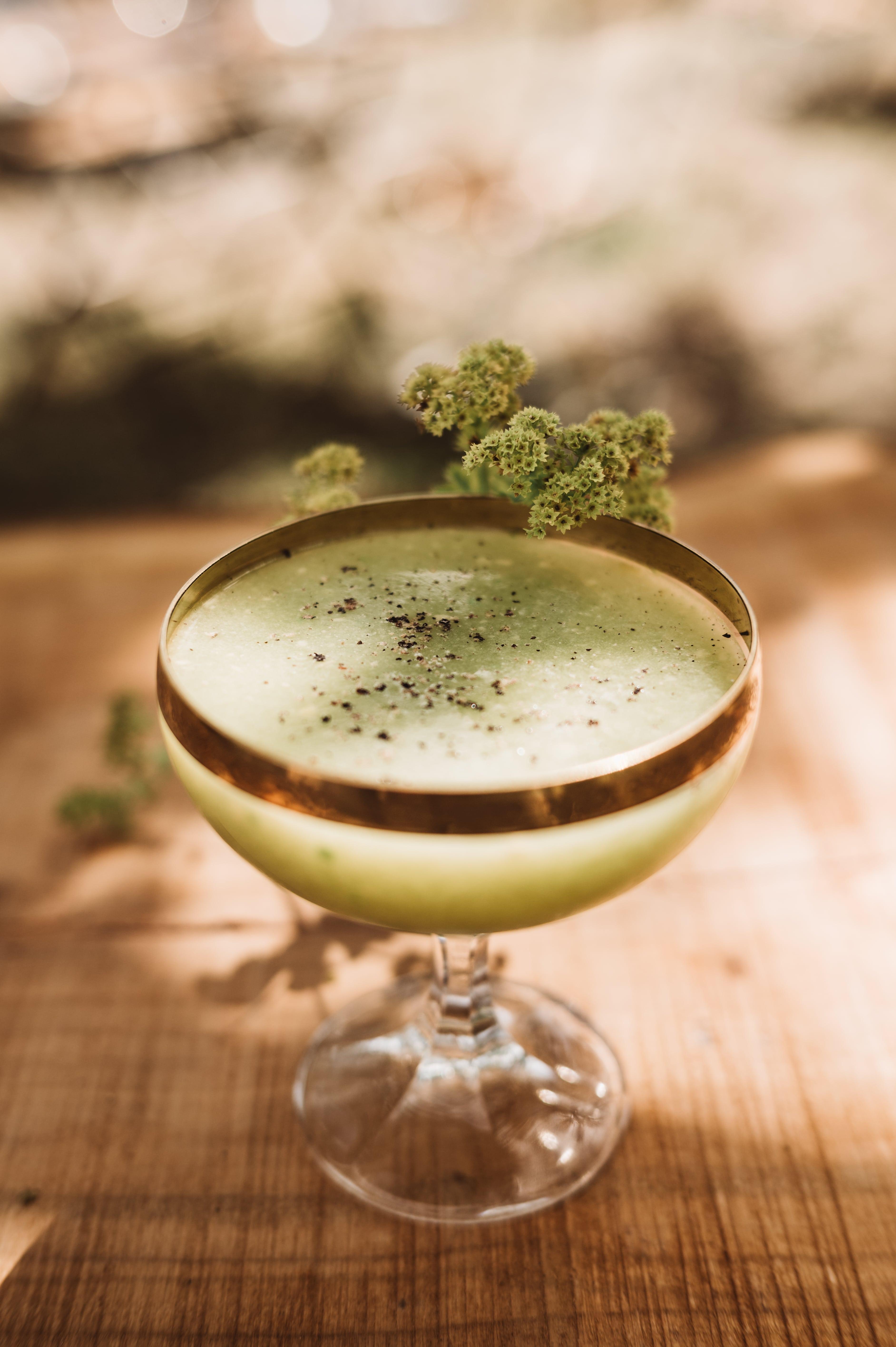 Zeigt den Cocktail WIESEN-FIESTA